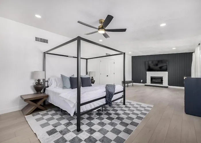 Apartment Modern House In Lakes Community *