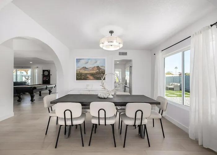 Modern House In Lakes Community * Tempe